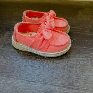 Hey Dude Kids Coral Moccasins with Bow